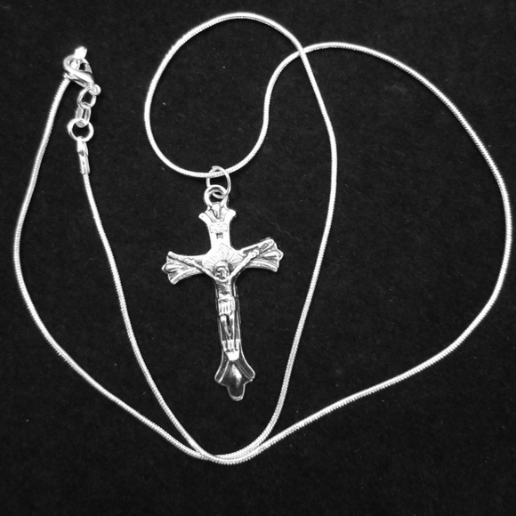 Crucifix Charm 20" .925 Sterling Siver Nec… - Picture 2 of 2